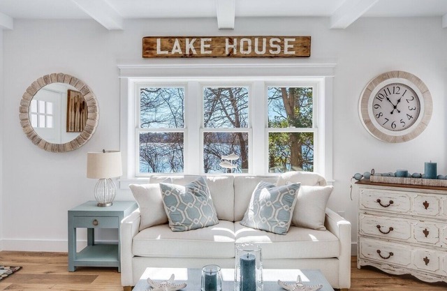 Lakefront Luxurious Cape Retreat~Private Beach~