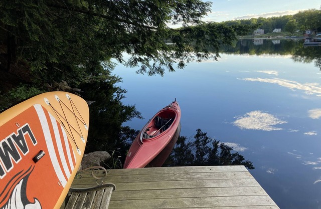 Lakefront refuge, 20 minutes from Saratoga Springs, NY