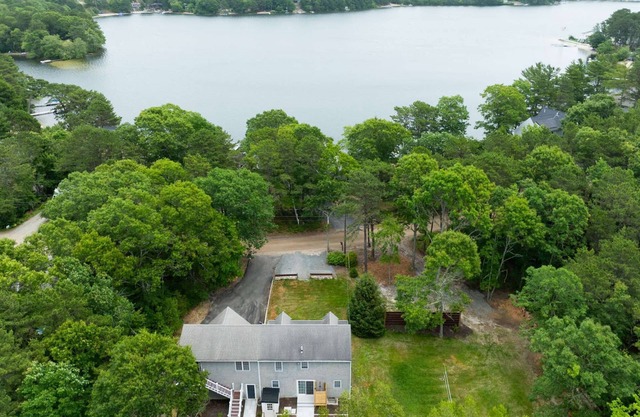 Lakefront Retreat & Back Yard Oasis