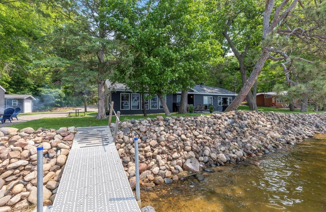 Lakefront Retreat on Platte Lake - Sleeps 18 - 2 King Ensuites - Pontoon Rental