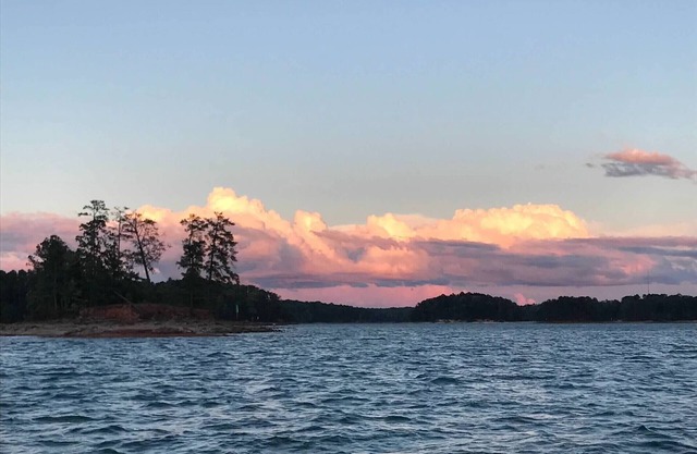 Lakefront Retreat, Private Dock, Kayak, 3 Decks, Bar/Game Rm, Deep Water Cove