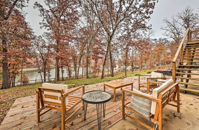 Lakefront Rogers Getaway w/ Hot Tub & Deck!