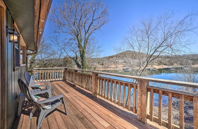 Lakefront Shell Knob Home w/ Deck & Gas Grill