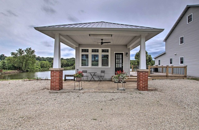 Lakefront Studio Guest Home auf dem Hermann Wine Trail!