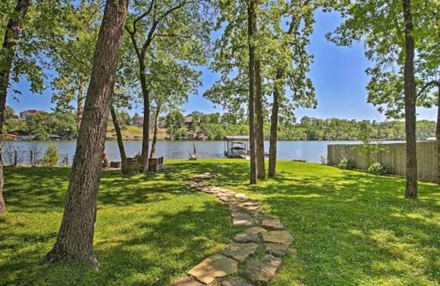 Lakefront Swim Spa Oasis on Main Channel in Hot Springs