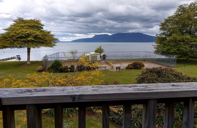 Seeseite Tarawera - Ferienhaus am See Tarawera