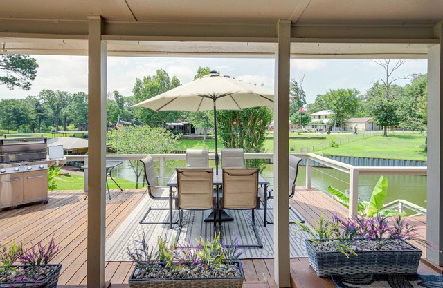Lakefront Texas Vacation Rental w/ Private Dock
