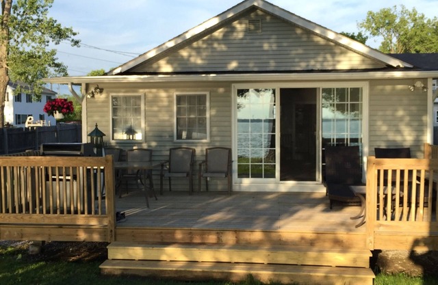Lakefront Three Bedroom Cottage