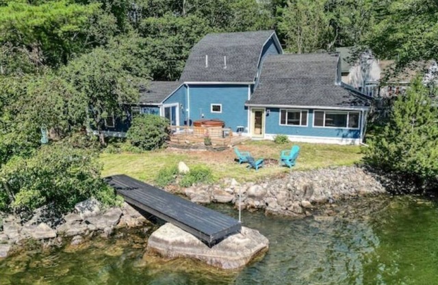 Lakefront Trifecta with Private Hot Tub, Sauna & Free Daily Massages!