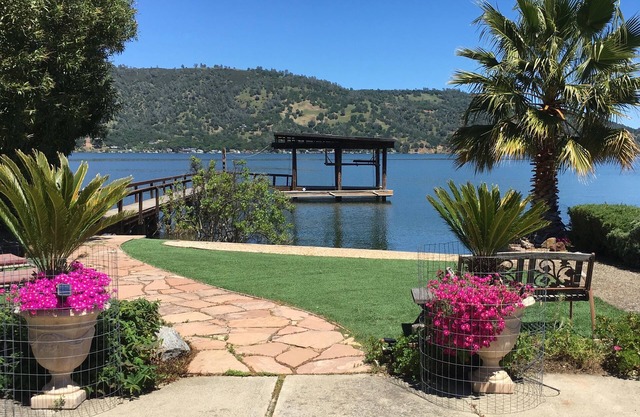 Ferienhaus am See, privater Strand, Dock, Billard, Foosball + Spieltisch