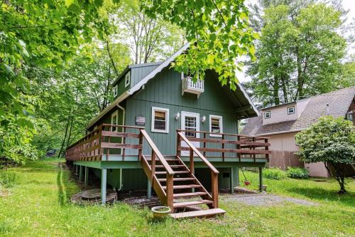 Lakefront with Lots of Light and Private Dock Access