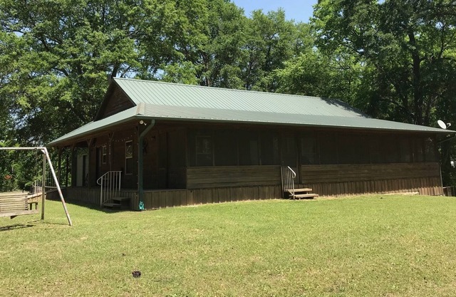 ** Lakehouse Hütte am Lake Quitman **