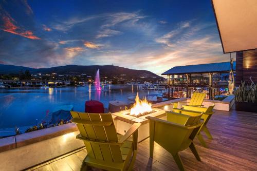 Lakehouse Resort