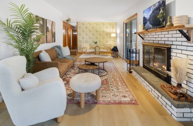 Lakehouse w/ Massive Yard & Fire Pit | Dog-friendly | Ithaca | Ridge Retreat #1