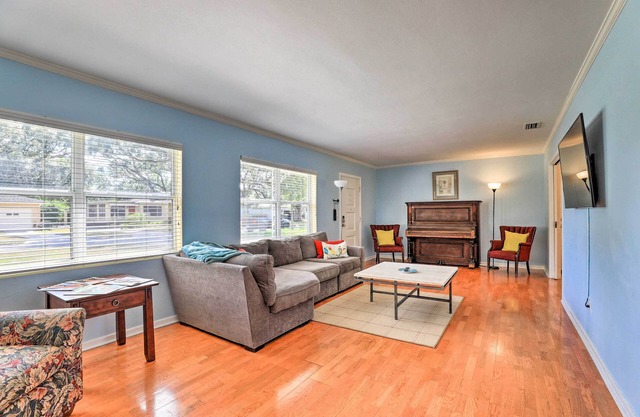NEU! Event-Friendly Lakeland Home ~ 1 Meile von FSC