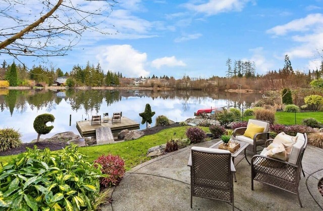 Lakeshore Serene Modern House| Dock| Billiard |Gym