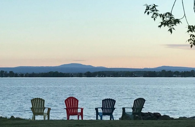 Lakeshore Summer Cottage - im Hinterland von NY