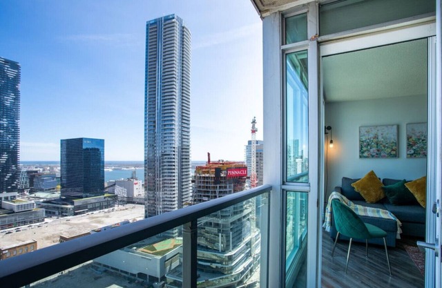 Lakeshore Vista - Free Parking