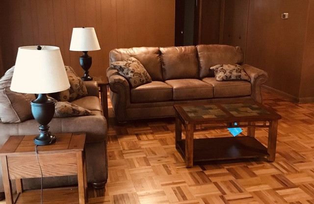 Lakeside accommodation, ( entire house)