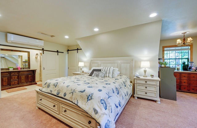 'Lakeside Bear Lodge' Studio: 9 Mi to Bass Lake!