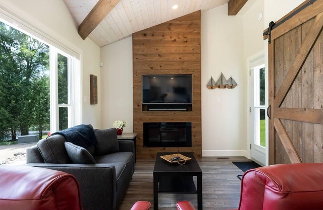 Lakeside Cabin in Haliburton Ontario