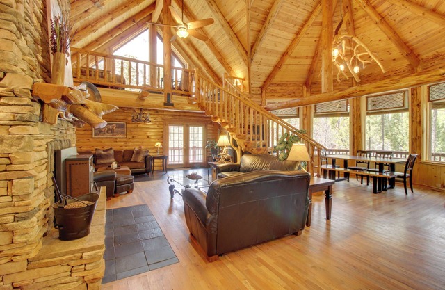 Lakeside Cabin on 2 Acres w/ Fire Pit + Hot Tub!