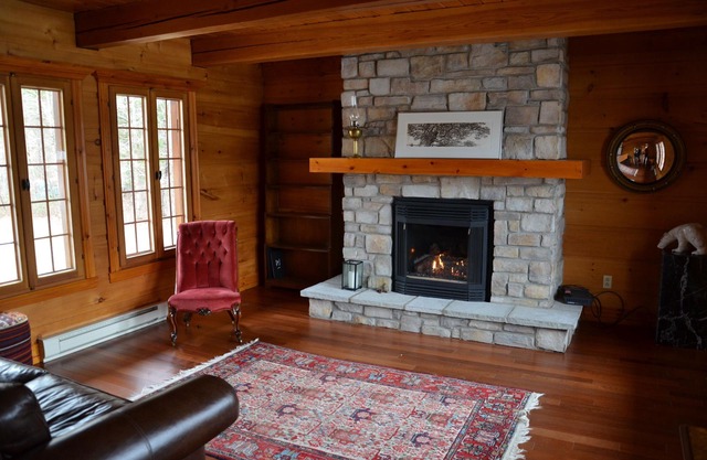 Lakeside Canadian Log Cabin (40 Minuten vom Mont Tremblant entfernt)