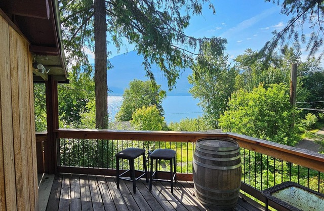 Cedar Cabin at Paradise Hills