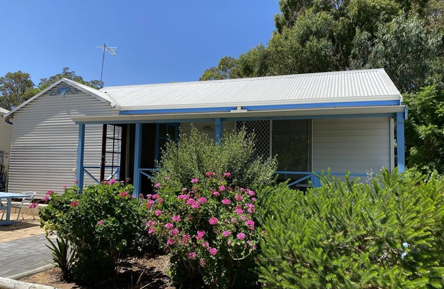 Lakeside Lodge Baldivis Kurzaufenthalt - White Cottage