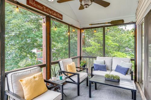 Lakeside Condo with Pool in Osage Beach Main Channel