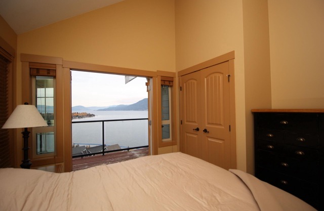 Lakeview 3 Schlafzimmer - Kelowna, British Columbia