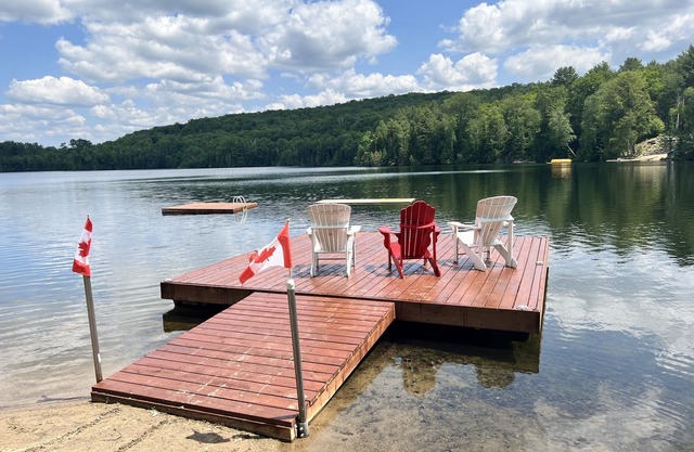 Watson Lakeside Cottage - Highlands East