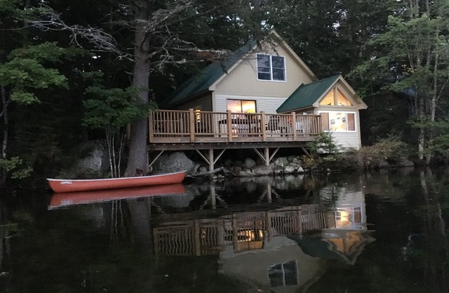 Lakeside Cottage Facing White Mountains- overhangs lake - Panoramic sunset views