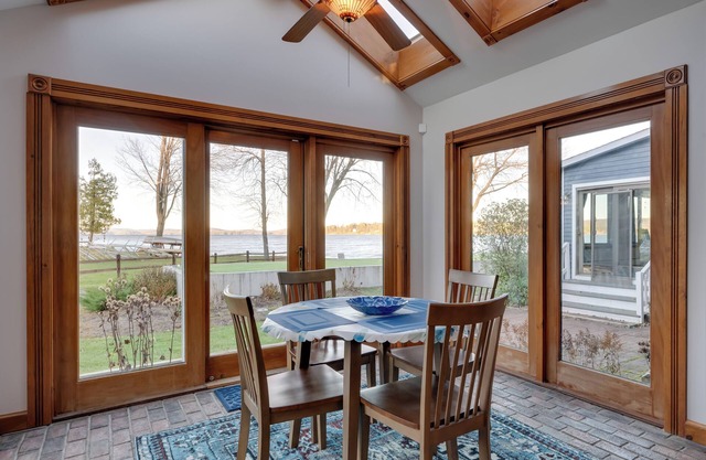 Lakeside Couple's Escape w/ Dock in Newport!