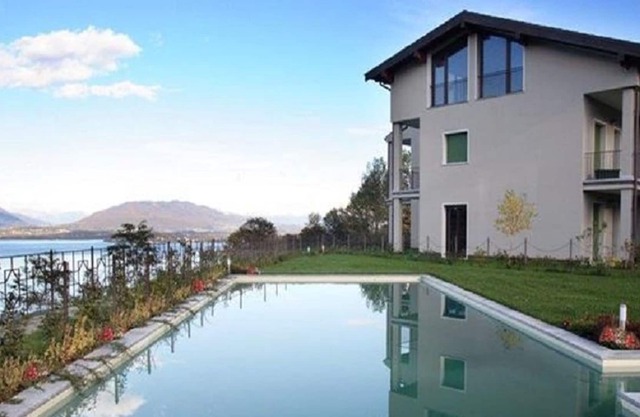 Wohnung am See, mit Swimmingpool und Klimaanlage