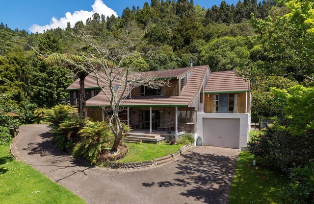 Lakeside Hideaway - Ferienhaus am Rotoiti-See