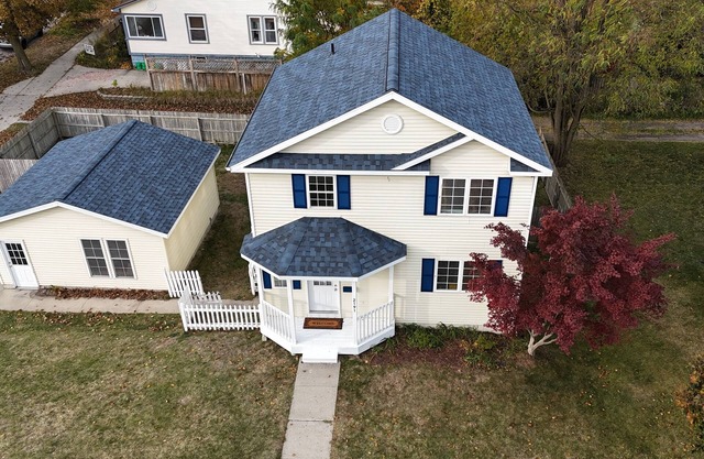 Lakeside Horizon - minutes to Lake Michigan Pere Marquette Beach & Muskegon Lake