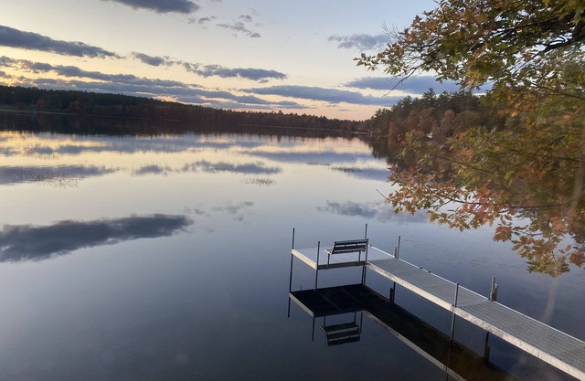 Lakeside house with a separate bunkhouse