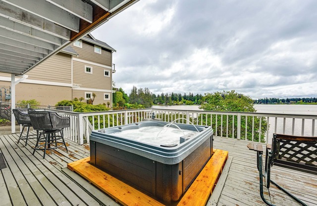 Lakeside Lacey Gem w/ Sauna + Private Dock