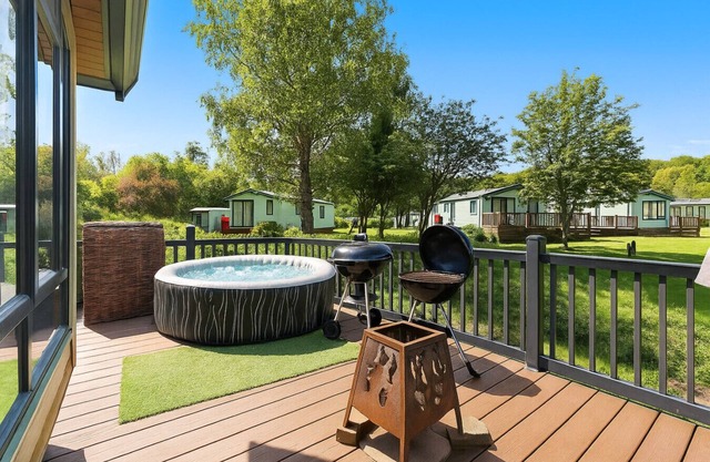 Lakeside Lodge - North East Escapes