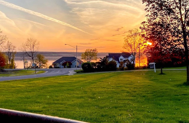 Lakeside Lookout: "Wunderschöner Blick auf den Seneca Lake direkt an der Weinstraße!"