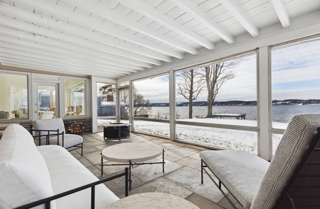 Lakeside Luxury Retreat: 5 Bedroom home with expansive Skaneateles lake frontage