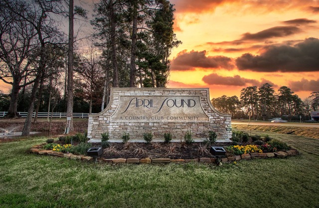 Lakeside Luxury Retreat:Pool, Boating, Golf & More