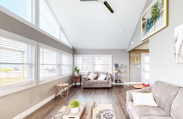 Lakeside | Modern cottage in Harrow with firepit, beach access, boat dock