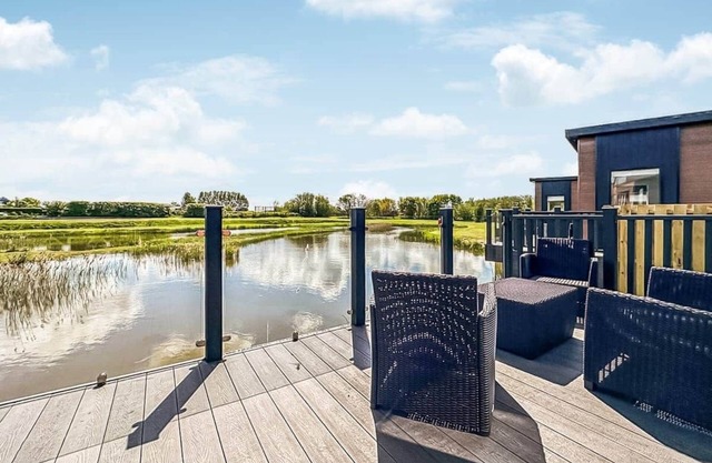 Lakeside Retreat VIP