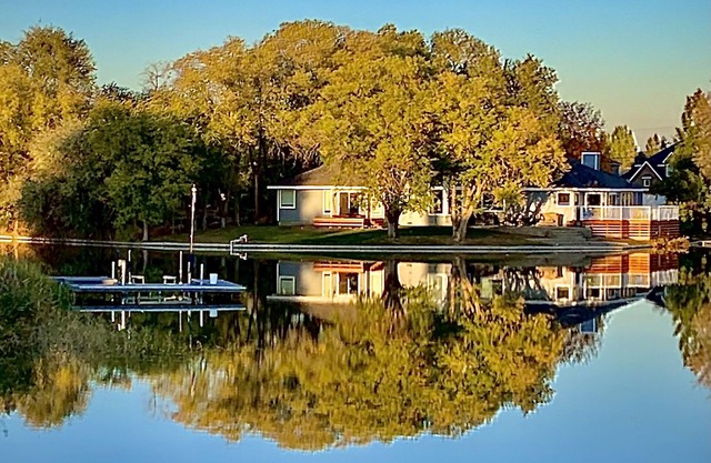 Lakeside Retreat --- Entspannen Sie sich und beleben Sie sich und beleben Sie sich