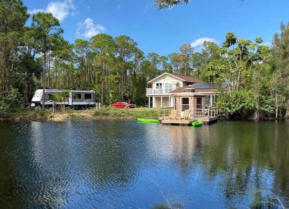 Lakeside Retreat