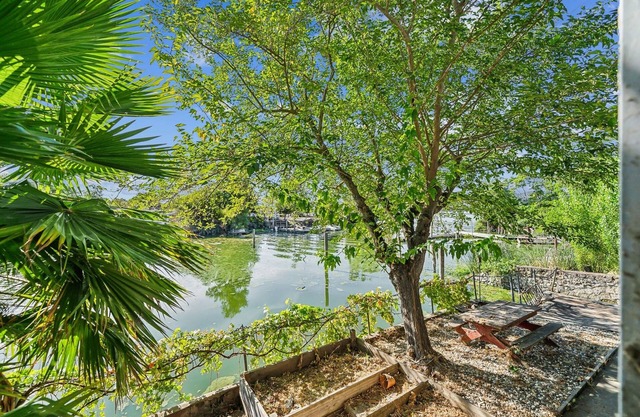 Lakeside Retreat With Private Boat Ramp 3 Bedroom Home by RedAwning