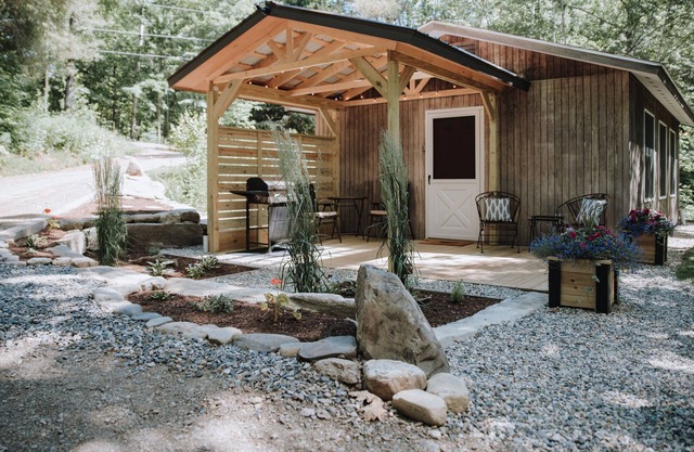 Lakeside Studio Cottage mit eigenem Bad, (Schlafmöglichkeiten für 2 Erwachsene)