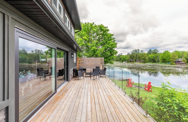 Lakeside Summer Sanctuary on Little Bald Lake